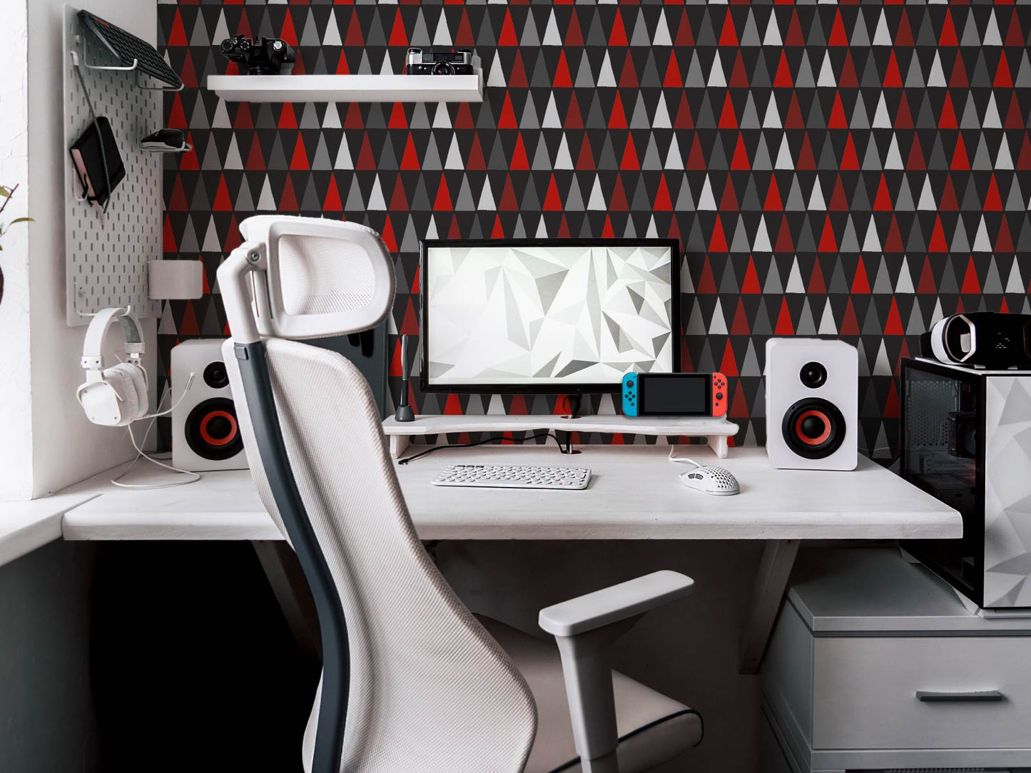 Geo Triangle - Red